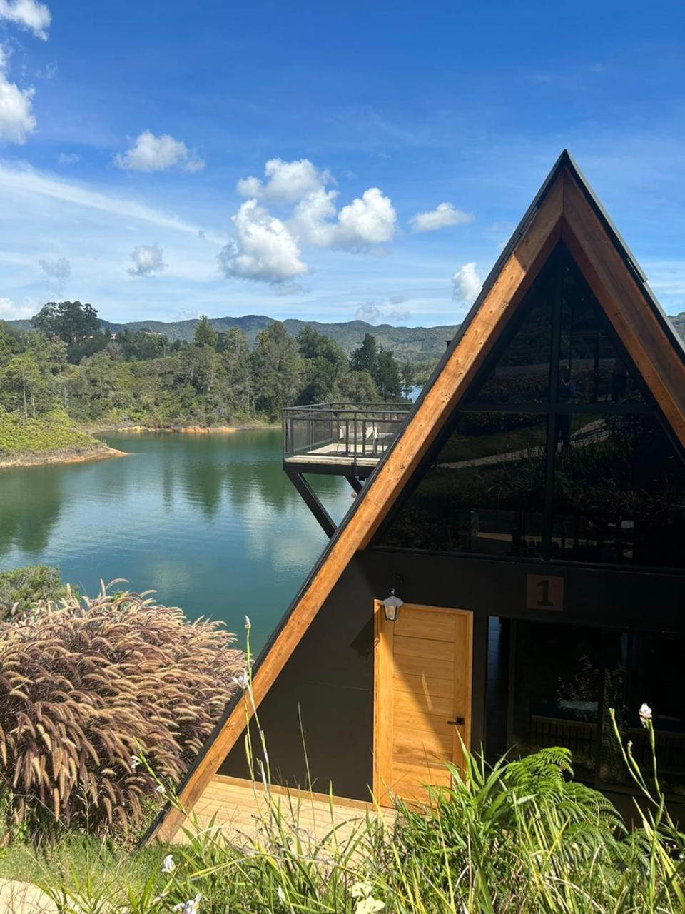 Gretel Chalets Suizo Guatapé Exteriér fotografie